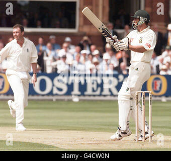 South African captain Hansie Cronje hooks the ball for 4 runs, during the second day of the 2nd Test at Lords today (Friday). Photo By Rebecca Naden./PA *EDI* Stock Photo