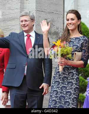 The Duchess of Cambridge with Canadian Prime Minister Stephen Harper outside the official residence of the Governor General of Canada, Rideau Hall in Ottawa, on the first day of her visit to the Commonwealth country. Stock Photo