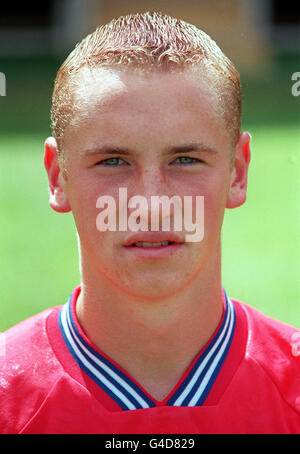 PA NEWS PHOTO 4/8/98 FOOTBALLER ANDREW FRAMPTON OF CRYSTAL PALACE F.C.. PA NEWS PHOTO 4/8/98 FOOTBALLER ANDREW FRAMPTON OF CRYSTAL PALACE F.C. Stock Photo