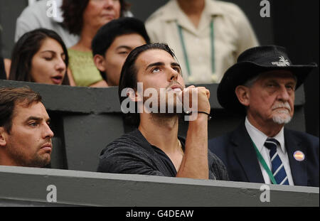 Tennis - 2011 Wimbledon Championships - Day Eight - The All England Lawn Tennis and Croquet Club Stock Photo