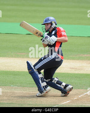 Cricket - Natwest Women's Quadrangular Twenty20 - England v Australia - Lord's. England's Holly Colvin Stock Photo