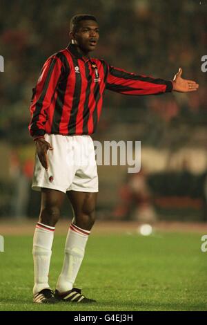 Photo A4 Signée Marcel Desailly – Légende Chelsea, AC Milan Et équipe De France