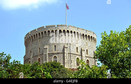 Round tower windsor castle hi-res stock photography and images - Alamy