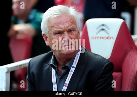 Soccer - Emirates Cup 2011 - Paris Saint Germain v New York Red Bulls - Emirates Stadium Stock Photo