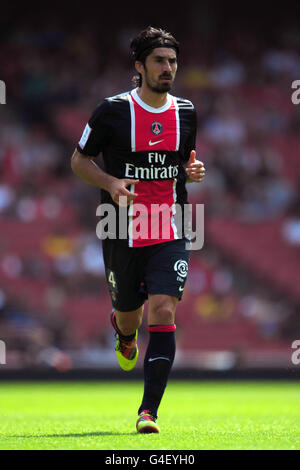 Soccer - Emirates Cup 2011 - Paris Saint Germain v New York Red Bulls - Emirates Stadium Stock Photo