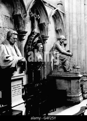 PA NEWS PHOTO 1929  POET'S CORNER IN WESTMINSTER ABBEY, LONDON Stock Photo