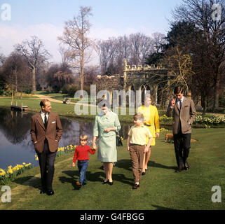 The Royal Family in the grounds of Frogmore House, Windsor, Berkshire. Left to right: Duke of Edinburgh, Prince Edward, Queen Elizabeth II, Prince Andrew, Princess Anne and Prince Charles. Stock Photo