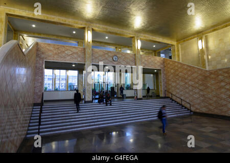 Johann Wolfgang Goethe University : former IG Farben Building or Poelzig building : entrance hall with a view through the Eisenh Stock Photo