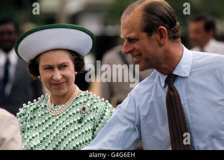 Queen Elizabeth II and the Duke of Edinburgh on their arrival at Lambasa Airfield on Vanu Levu island after a flight from Suva. Stock Photo