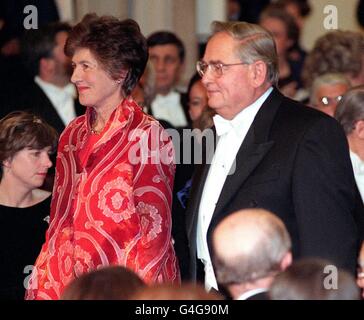 Bank of England Governor Eddie George and wife Vanessa arrive for the Lord Mayor's Banquet, at Guildhall, London. Stock Photo