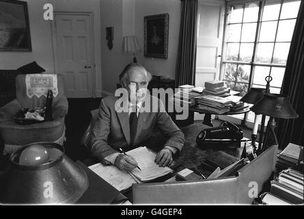 PA Library filer 177447-1 dated 27.9.76 of one of Britain's richest men, the Duke of Rutland, who died on Saturday night at Belvoir Castle, Leicestershire, aged 79. PA Photos. See PA story DEATH Rutland Stock Photo