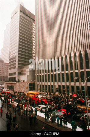 26/02/1993 : On this day in 1993 Islamic terrorists detonate a bomb at the World Trade Centre in New York causing 6 deaths and hundreds of injuries; one tower remains closed for one month. FIREMEN AND RESCUE CREW OUTISDE THE WORLD TRADE CENTRE AFTER AN EXPLOSION AND FIRE RIPPED THROUGH A COMMUTER TRAIN STATION UNDER THE CENTRE