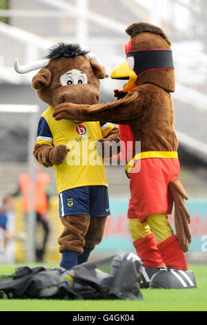 Soccer - npower Football League Two - Swindon Town v Oxford United - County Ground Stock Photo