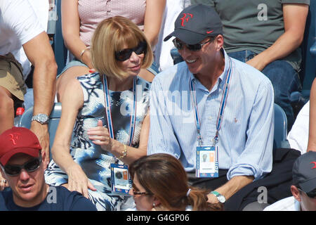 Anna Wintour watches Switzerland's Roger Federer in action against Croatia's Marin Cilic during day Six Of the US Open at Flushing Meadows, New York, USA. Stock Photo