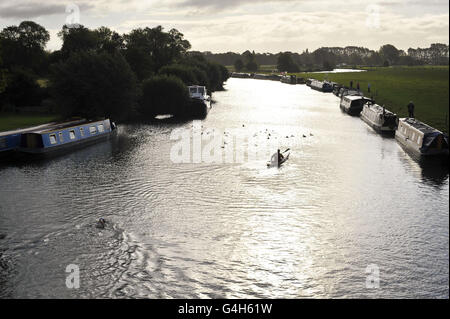 David Walliams swims The Thames for Sport Relief Stock Photo