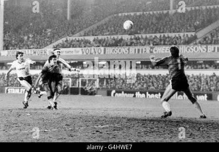 Everton V Luton Town FA Cup semi final at Villa Park 13/4/85 Steve