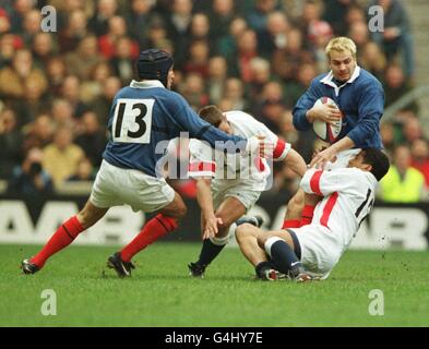 England's Jeremy Guscott in action against Ireland during their Five ...