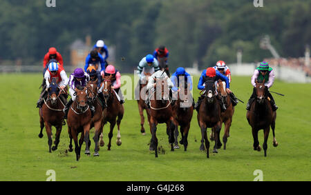 Sir Isaac Newton ridden by Ryan Moore (left) wins the Wolferton Handicap Stakes during day five of Royal Ascot 2016, at Ascot Racecourse. PRESS ASSOCIATION Photo. Picture date: Saturday June 18, 2016. See PA story RACING Wolferton. Photo credit should read: David Davies/PA Wire. RESTRICTIONS: Use subject to restrictions. Editorial use only, no commercial or promotional use. No private sales. Call +44 (0)1158 447447 for further information Stock Photo