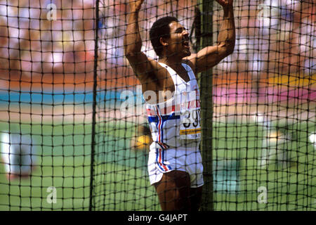 Great Britain's Daley Thompson celebrates a good throw in the discus on his way to setting a new world record points total of 8847. Stock Photo