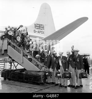 Soccer - Helsinski Olympic Games 1960 - Great Britain and Northern Ireland Olympic Footballers - Heathrow Airport Stock Photo
