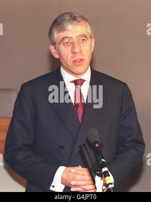 British Home Secretary Jack Straw tells journalists at his office that he had given authority for extradition proceedings against former Chilean President Augusto Pinochet to Spain to continue. He said that the Spanish request for his extradition would now be considered. * by the courts. His decision to continue the extradition process raises the prospect of further legal challenges over the fate of the 83-year-old General. See PA story COURTS Pinochet. PA photo: Peter Jordan. POOL Stock Photo