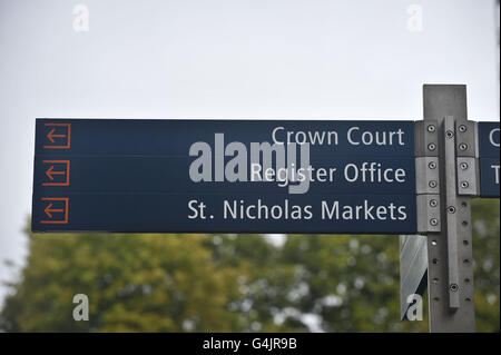 A general view of a street sign pointing to Bristol Crown Court, Small Street, Bristol. Stock Photo