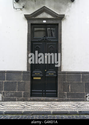 dh Ponta Delgada SAO MIGUEL ISLAND AZORES Portuguese front door to town house apartment Stock Photo