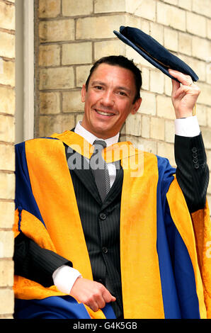 Horse Racing - Frankie Dettori Recieves an Honorary Degree - Guildhall Stock Photo