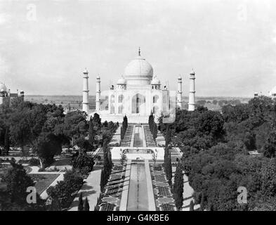 The Taj Mahal in Agra, Uttar Pradesh, India c.1900-1915. Stock Photo