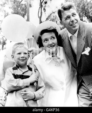 REAGAN WITH NANCY AND SON, DANNY Stock Photo