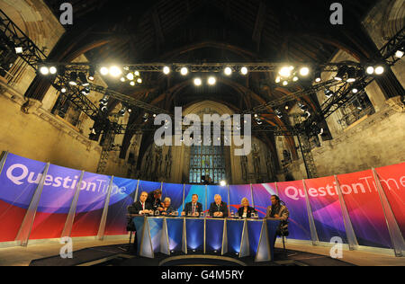 Host David Dimbleby (fourth from left) and panellists (left to right) Peter Hitchens, Baroness Shirley Williams, Shadow Chancellor Ed Balls, Home Secretary Theresa May and poet Benjamin Zephaniah prepare for a recording of the BBC's 'Question Time', in Westminster Hall, London. Stock Photo