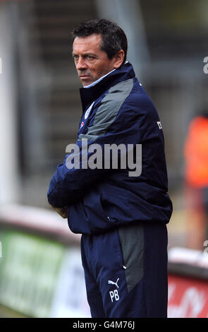 Soccer - npower Football League One - Charlton Athletic v Preston North End - The Valley. Preston North End's manager Phil Brown Stock Photo