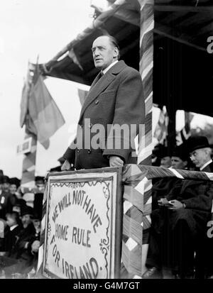 Sir Edward Carson (1854 - 1935). He led the Northern Irish Resistance to the British Government's plans for Irish Home Rule. Pictured here speaking in Ireland Stock Photo