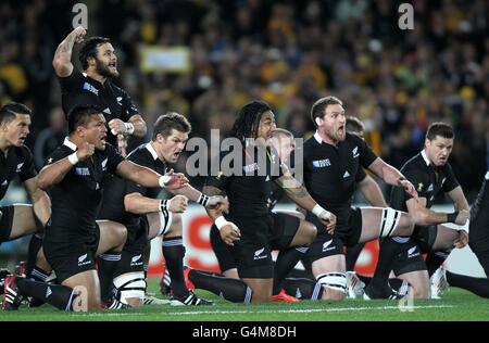 Rugby Union - Rugby World Cup 2011 - Semi Final - Australia v New Zealand - Eden Park. New Zealand All Blacks players perform the Haka before the match Stock Photo