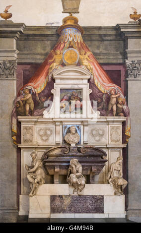 Florence, Tuscany, Italy.  Santa Croce Basilica. The tomb of Michelangelo Buonarroti. Stock Photo