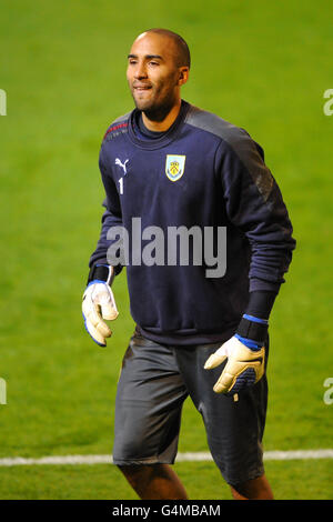 Soccer - npower Football League Championship - Barnsley v Burnley - Oakwell Stadium. Burnley goalkeeper Lee Grant Stock Photo