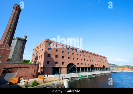 Titanic hotel in a converted 19th-century warehouse, Part of the redevelopment of the historic Stanley Dock complex, Liverpool. Stock Photo