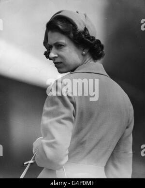 Queen Elizabeth II at Heathrow Airport before leaving for a visit to Northern Ireland. Stock Photo