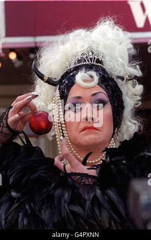 Lily Savage making her pantomime debut as the Wicked Queen in Snow White and the Seven Dwarfs at the Birmingham Hippodrome. Stock Photo