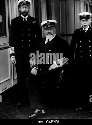 KING EDWARD VII: King Edward VII (centre), who initiated the Entente Cordiale between Great Britain and France in 1904, pictured here with his son, The Prince of Wales (later George V) and his grandson, Prince Edward who was to become Prince of Wales and Duke of Windsor. Stock Photo