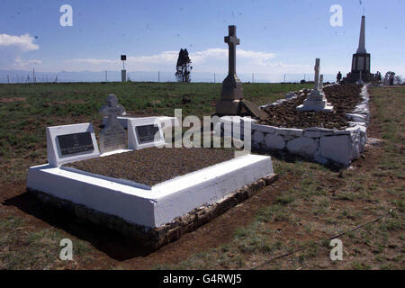 Graves and a monument of British and British colonial soldiers who fell at the Battle of Spion Kop, January 1900 in the Anglo-Boer War, South Africa. Stock Photo