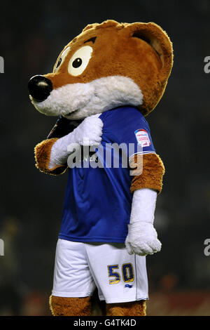 Soccer - FA Cup - Third Round Replay - Leicester City v Nottingham Forest - King Power Stadium. Leicester City mascot Filbert Fox Stock Photo