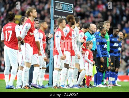 Soccer - Barclays Premier League - Arsenal v Manchester United - Emirates Stadium. The two team's line up before kick-off Stock Photo