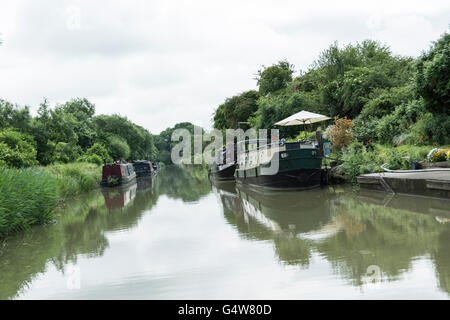 Narrow Boats on the Kennett & Avon Canal in Wiltshire, England, UK Stock Photo