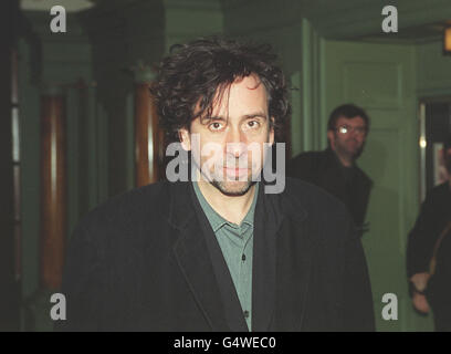 Film Director Tim Burton arrives at Simpsons restaurant in London's West End, to attended a celebrity dinner to celebrate the UK opening of the film, Sleepy Hollow which he directed. Stock Photo