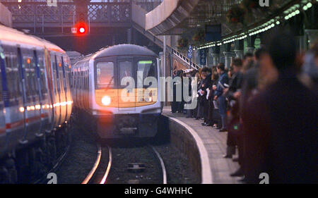 Passengers at East Croydon Railway Station waiting for a train during the first in a series of one-day rail strikes by Connex. Just one in 10 trains were being run by Connex in London and the south east, forcing many people on to the roads. Stock Photo