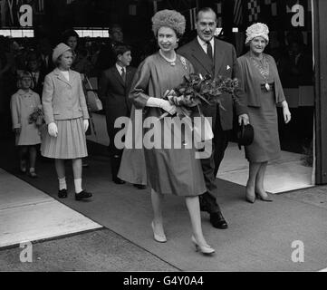 Queen Elizabeth II, Princess Anne and the Prince of Wales about to board the Royal Yacht Britannia at Southampton to join the Duke of Edinburgh for their visit to Northern Ireland. Stock Photo