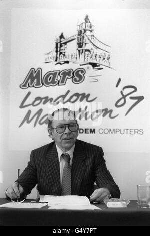 Athletics Chris Brasher London Marathon Stock Photo 106319705 Alamy