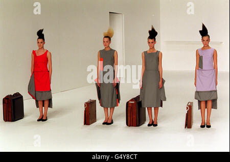 Chalayan 2000 hi-res stock photography and images - Alamy Chalayan 2000 hi-res stock photography and images - Alamy