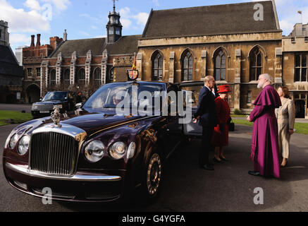 Queen Elizabeth II and the Duke of Edinburgh are greeted by the Archbishop of Canterbury, Dr Rowan Williams and his wife Jane, as they arrive at a Diamond Jubilee multi-faith reception at Lambeth Palace, in central London. Stock Photo